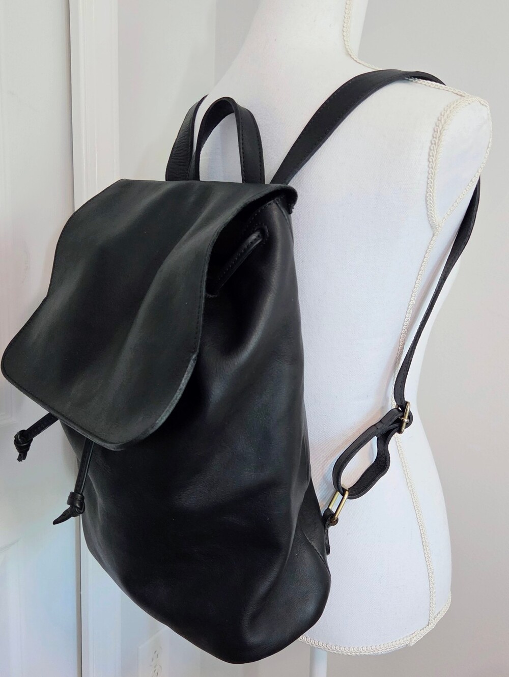Nisolo Daniela Black Leather Drawstring Backpack - Picture 2 of 14